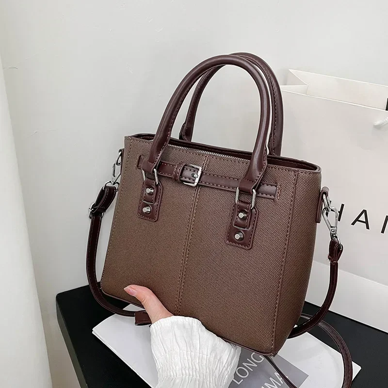 

​​2025 Trendy Rivet Tote - Women's Large-Capacity Shoulder Bag Featuring Bold Studs, Seamless Transition from Work to Weekend​​