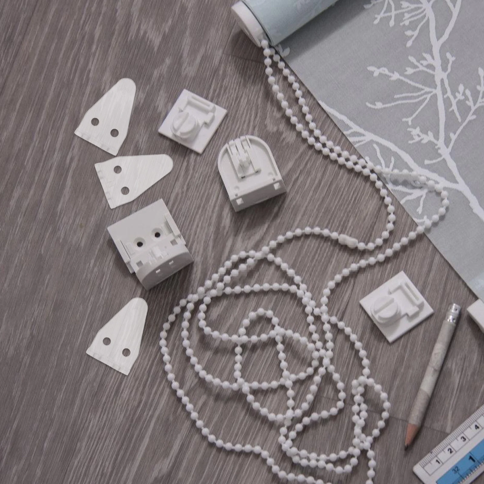 

10Pcs Blinds Hold Down Brackets Clear Plastic Bottom Clips Blinds Replacement Parts Prevent Shaking for Windows