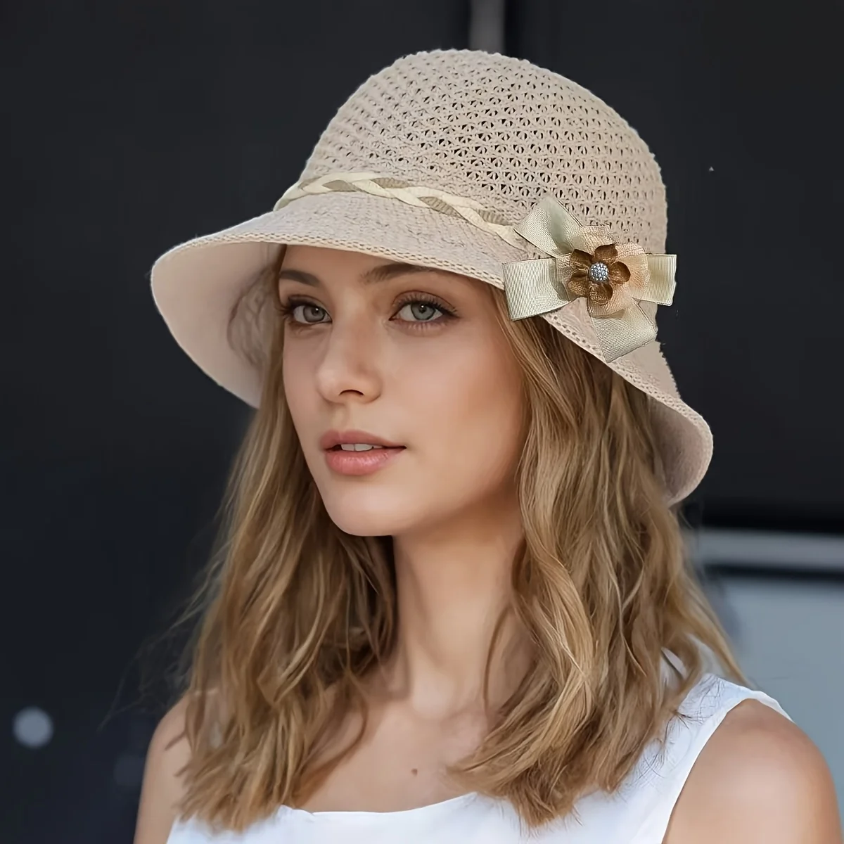 Eleganter Damen-Strohhut mit Blumenverzierung - Atmungsaktiver Sonnenhut für Outdoor, Reisen, Urlaub, Fischerhut, Strandhut