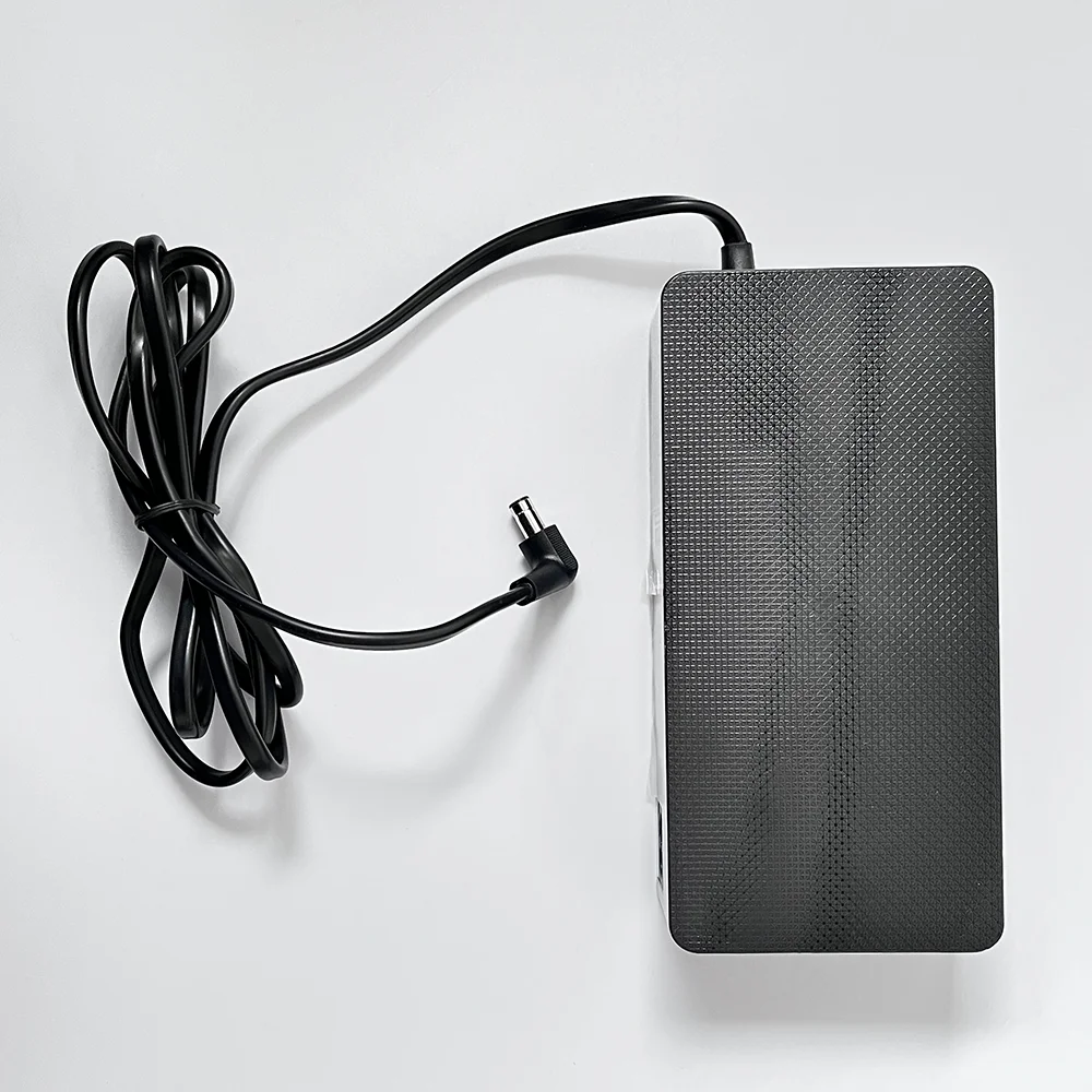 New BN44-01024A A14024_TPN 140W 24V 5.83A AC/DC Adapter Power Charger is for C32G75TQSN C32G75TQSR LC32G77TQSNXZA LC32G75TQSNXZA