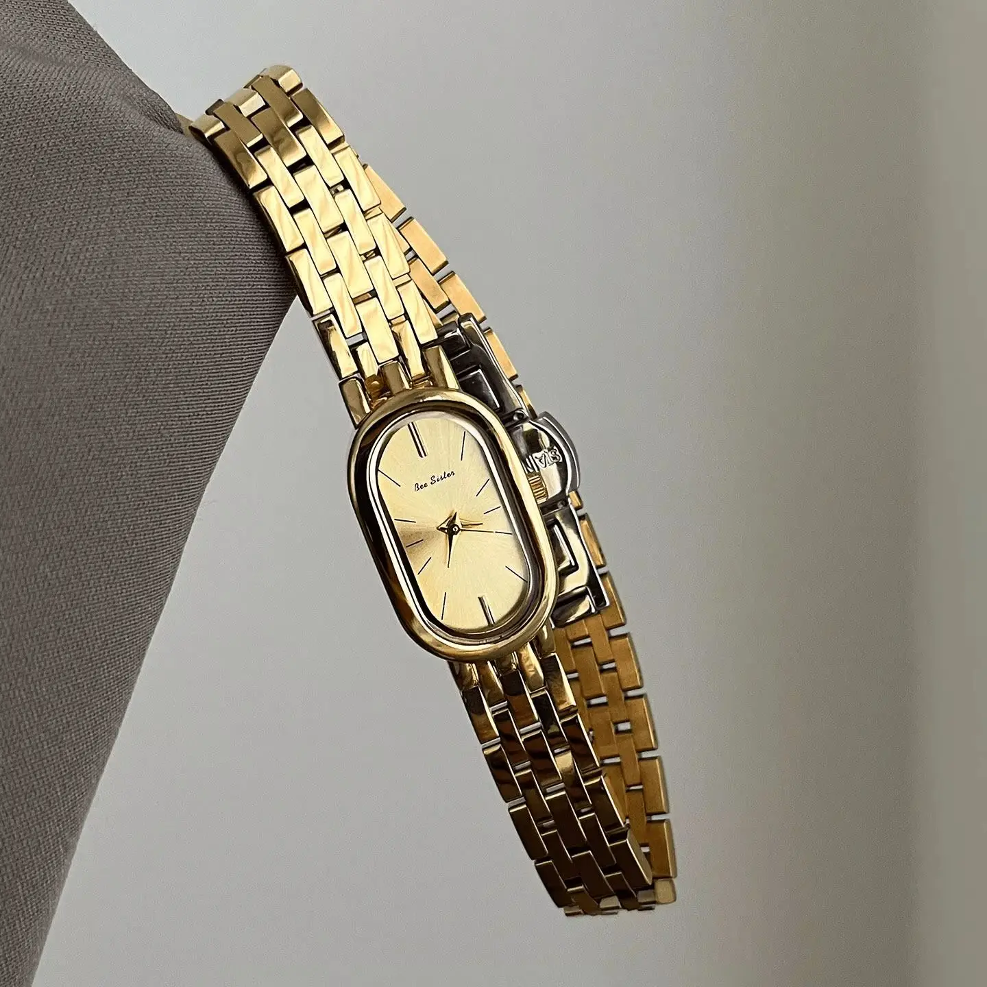 BS Vintage Oval Dial Women Watch Bracelet Wristwatch Minimalist Thin Band Ladies Dress Watch Elegant Daily Gift Montre Femme