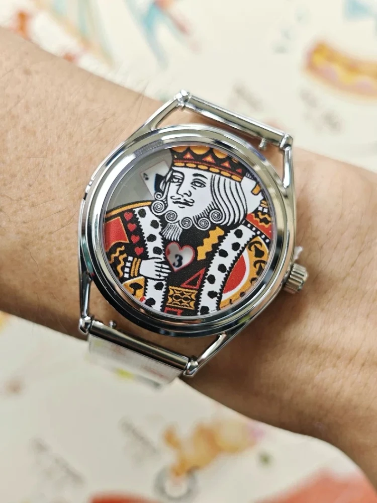 

2025 New Men's King Playing Cards Creative Quartz Watch 37mm Stainless Steel Waterproof Milan Strap Sporty Men's Watch