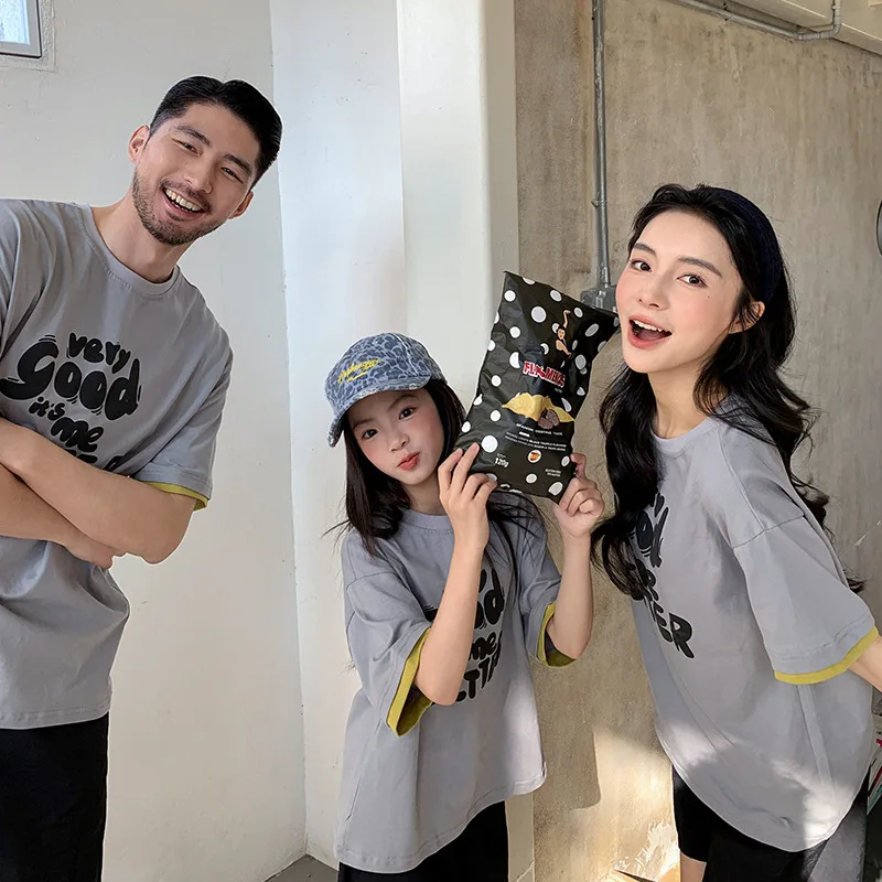 2026 New Summer Family Matching T-shirts Fake Two Piece Design Letter Print Cotton Short Sleeve Mommy and Me Family of 3 4 Tops