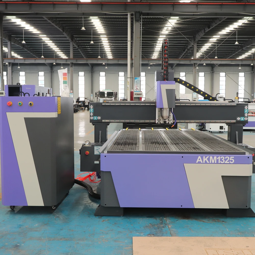 Hochleistungs-genauer 3D-Holz-CNC-Fräser/1325 CNC-Fräsmaschine zum Schneiden von Aluminiumplatten, Werbeindustrie zu verkaufen
