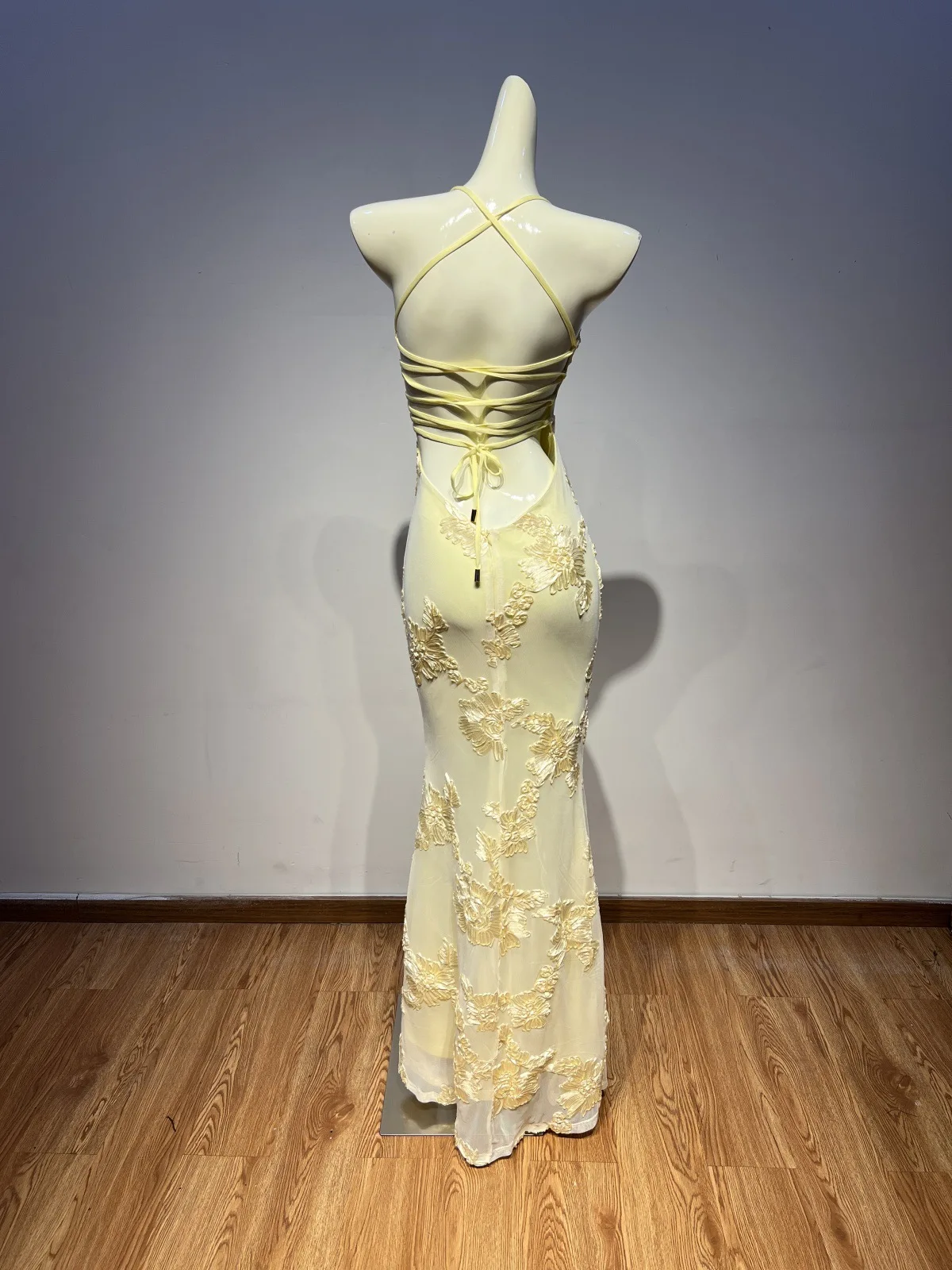 2025 Donne Celebrity Sexy Senza maniche Ricamo Fiori Abiti blu Abito Elegante Evening Party Club Vestido