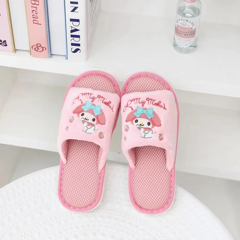 

Женские плюшевые тапочки с рисунком Sanrio в стиле аниме «Hello Kitty», осенне-зимние студенческие теплые домашние хлопковые тапочки с мелодиями для девочек, новые