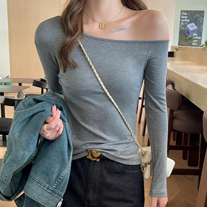 

Корейская сексуальная футболка с открытыми плечами и длинными рукавами, женская элегантная тонкая футболка с разрезом на шее, осенне-зимние модные уличные базовые футболки