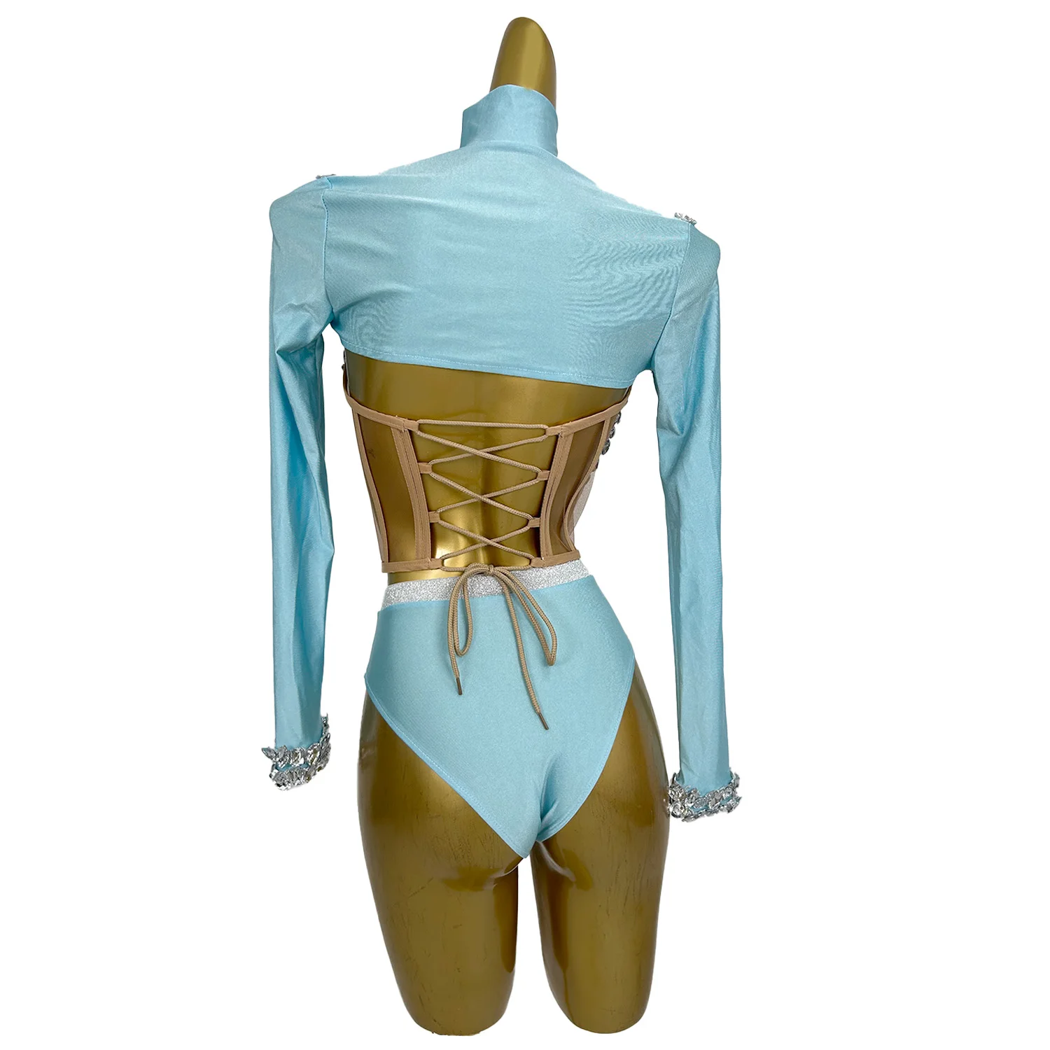 Рисунок 5 - Винтажные костюмы для вечеринок