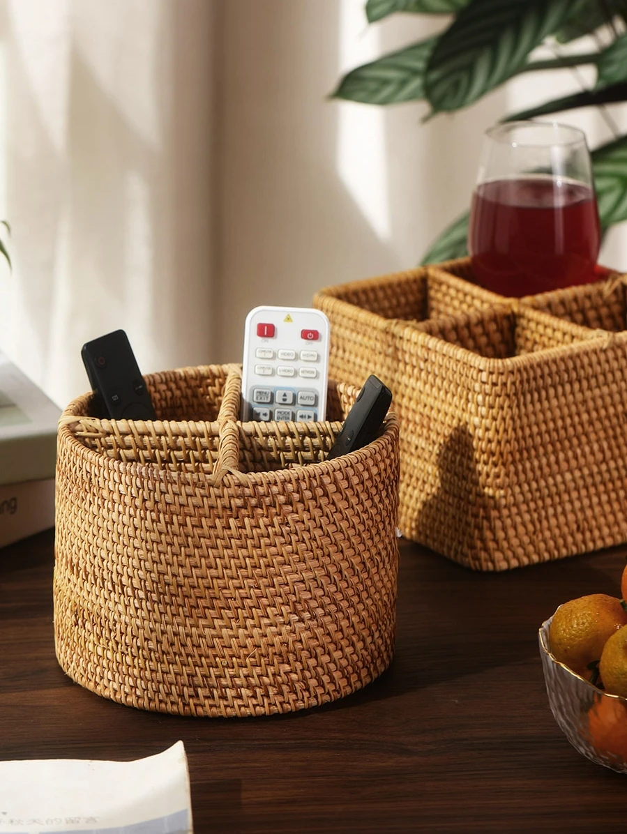 Handwoven Rattan Storage Box With Handle Remote Controller Basket Cell Phone Ornament Boxes Food Container Home Office Organizer