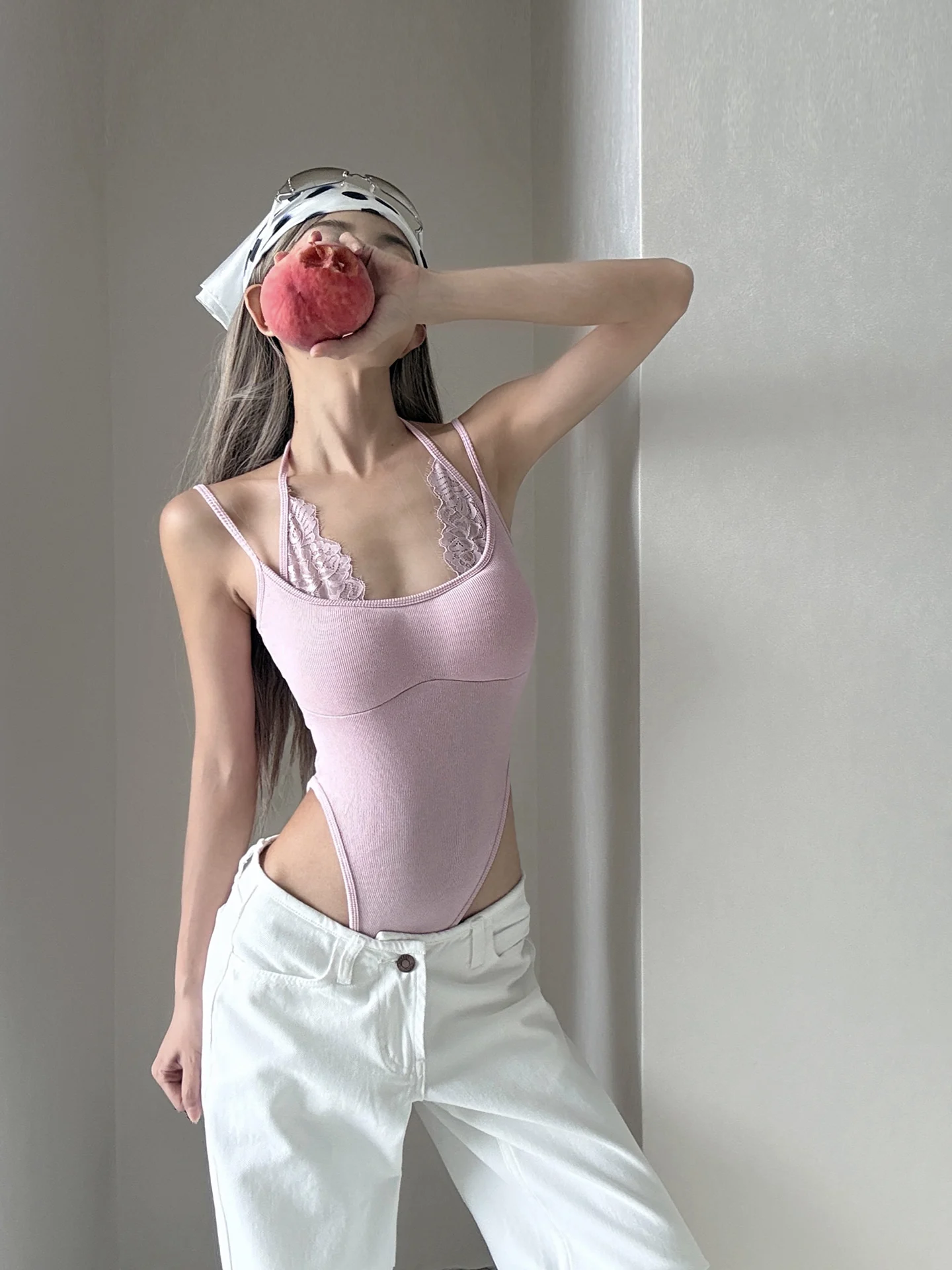 Sexy Lace Splice Fake Two-Piece Strap Vest Women's Design Slimming Built-In Chest Pad Top V-neck Short Style Pure Color