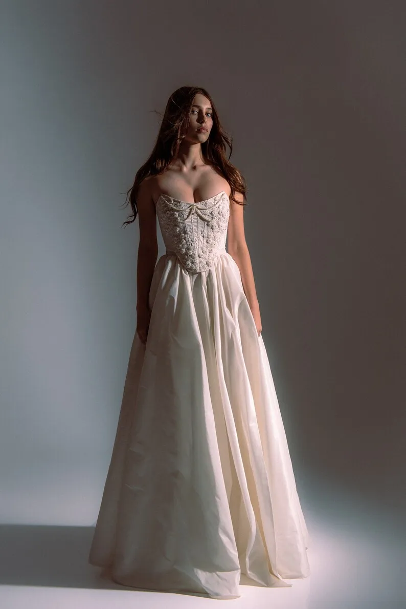 Splendido abito da sposa a-line senza spalline applicazioni perle spacco senza maniche pavimento-lunghezza sposa vestido de noiva su misura