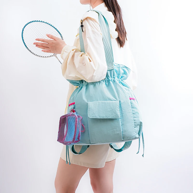 Zaino sportivo con coulisse Grande spazio di archiviazione Borsa da viaggio per allenamento da viaggio all'aperto Borsa da pendolarismo per racchette da badminton portatili da donna Confezione da viaggio breve