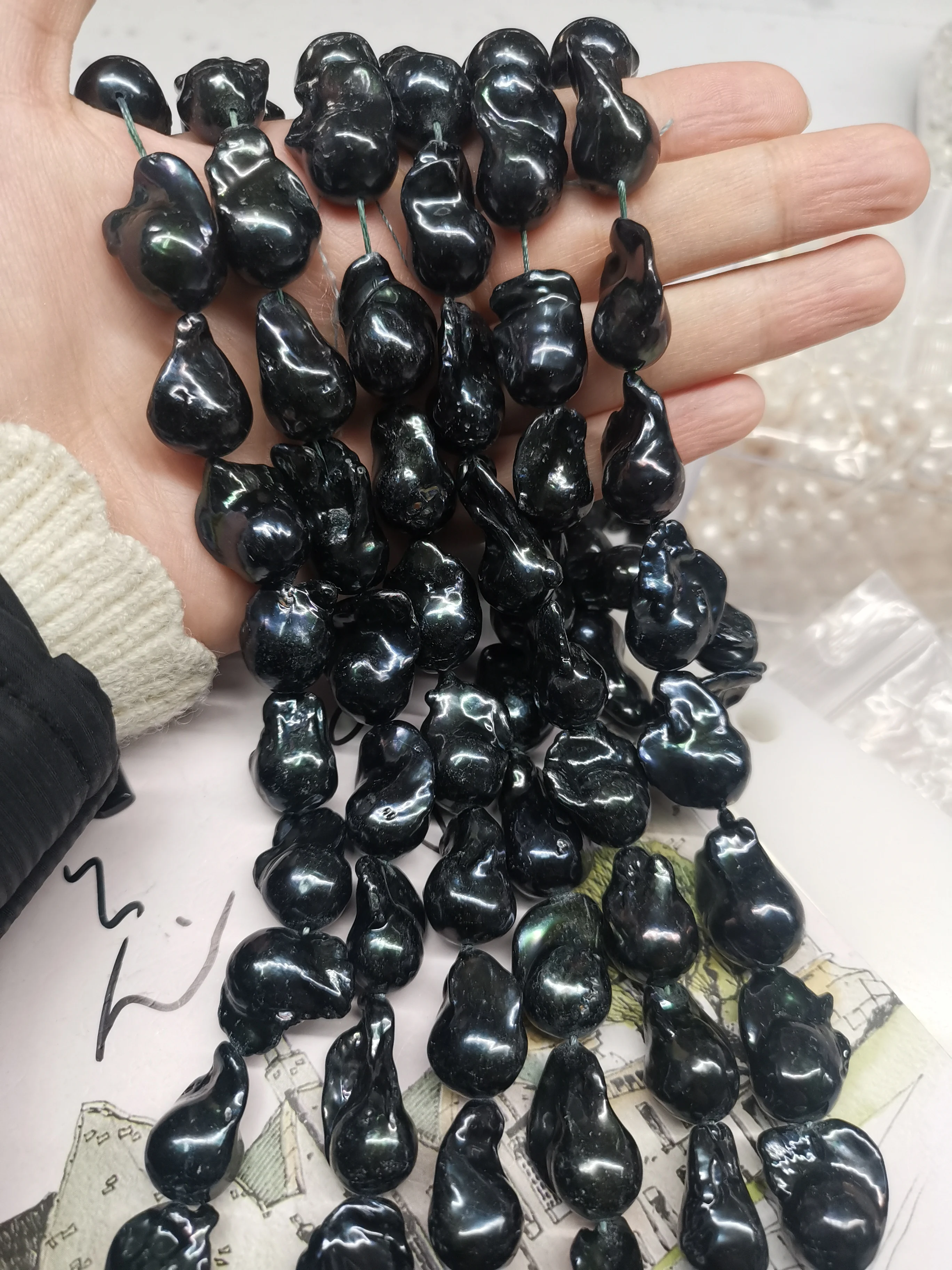 

wholesale black color big baroque pearl good quality freshwater pearl strand