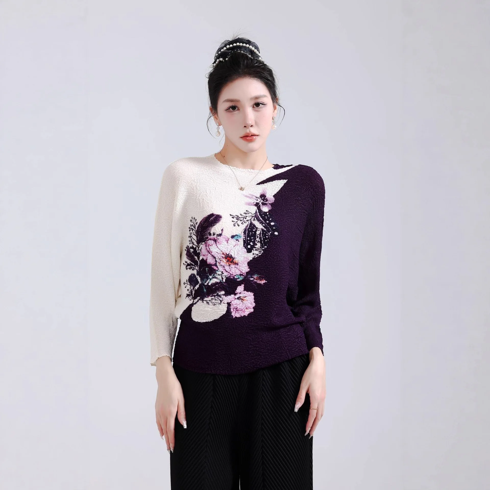 

Плиссированный топ Miyake для женщин, осень 2022, новый повседневный универсальный пуловер с круглым вырезом и длинными рукавами, плиссированный губчатый топ с принтом