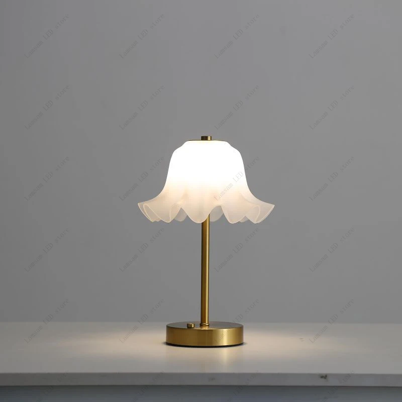 LED Wireless Flower Lamp Touch-sensing USB Rechargeable Portable Decorative Brass Desk Light Dimmable Tricolored Reading Light