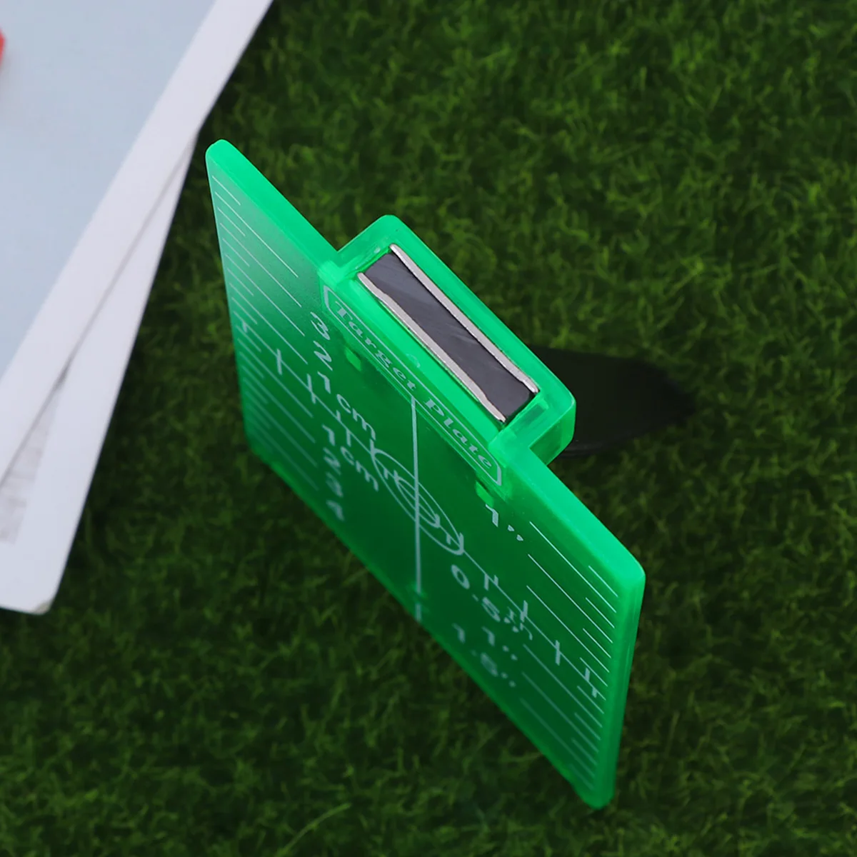 

Line Instrument Professional Target Board Infrared Level Card Multi Function Durable Plastic Leg Magnetic Top Level
