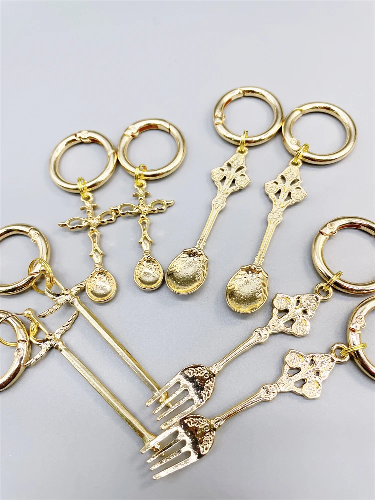 2 قطعة الذهب الشرير الصليب السيف الأحذية السحر للأحذية شخصية الأحذية قلادة الزينة مضحك إبزيم حذاء ديكور Diy بها بنفسك اكسسوارات #6