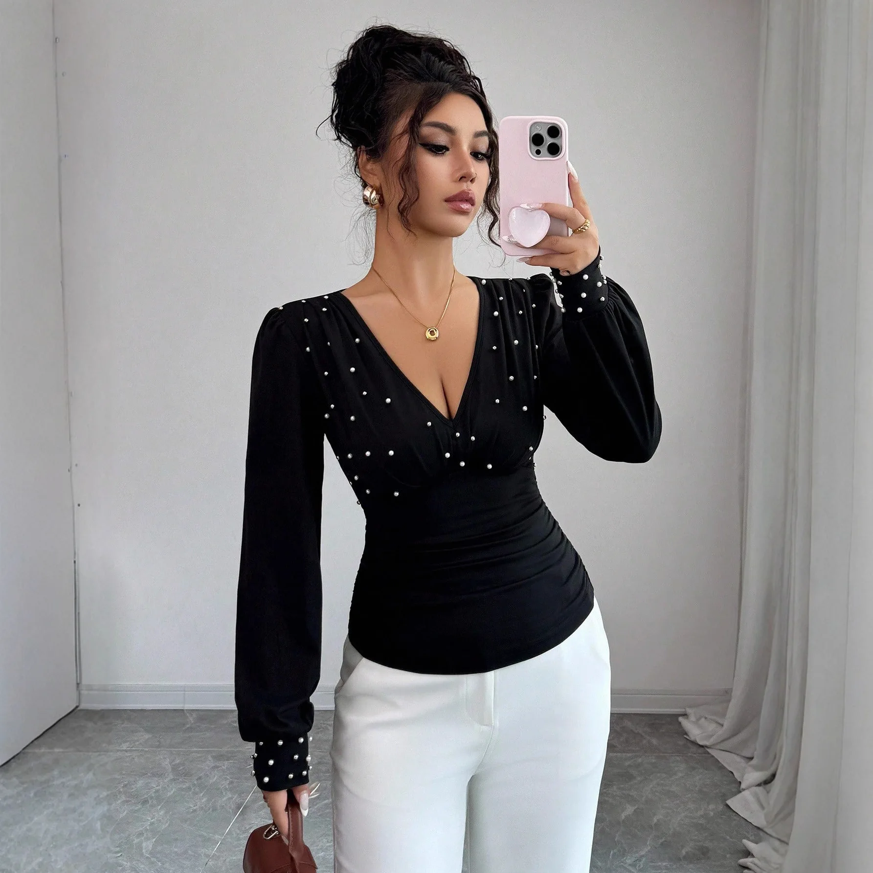 

Women's Elegant Solid Handmade Pearl Embellished V-Neck Slim Fit Long Sleeve Western Style Autumn Winter Casual Fashion Top