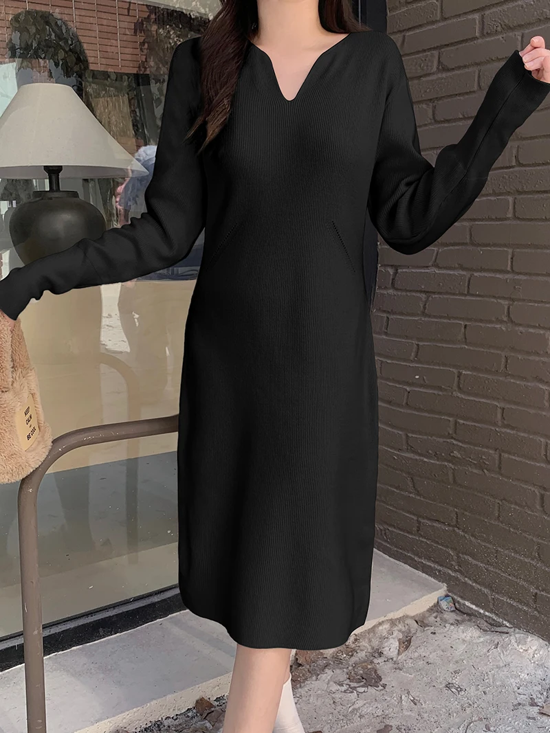 

Elegant Knitted Long Dress For Women 2023 Casual Female Large Size4XL Autumn Winter Loose V Neck Black Apricot Base Party Clothe