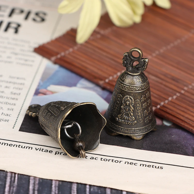 Retro Antique Bell Chinese Mini Sculpture Pray Guanyin Buddha Bell Shui Feng Bell Pendant For Home Table Decoration Gift