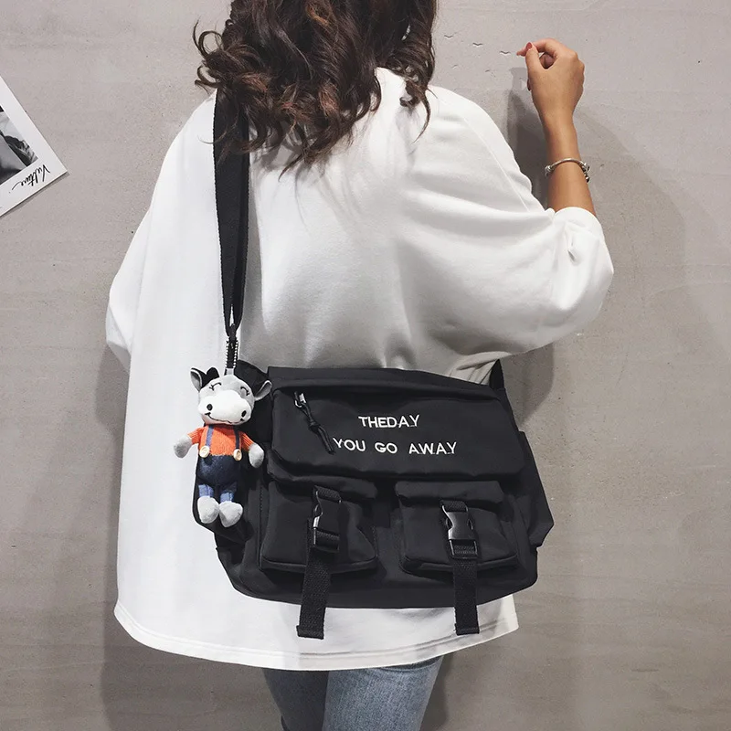 2022 Nylon Crossbody Bags Youth Fashion Casual Large Capacity Ladies Shoulder Bag Solid Color Women Messenger Bag with Pendant