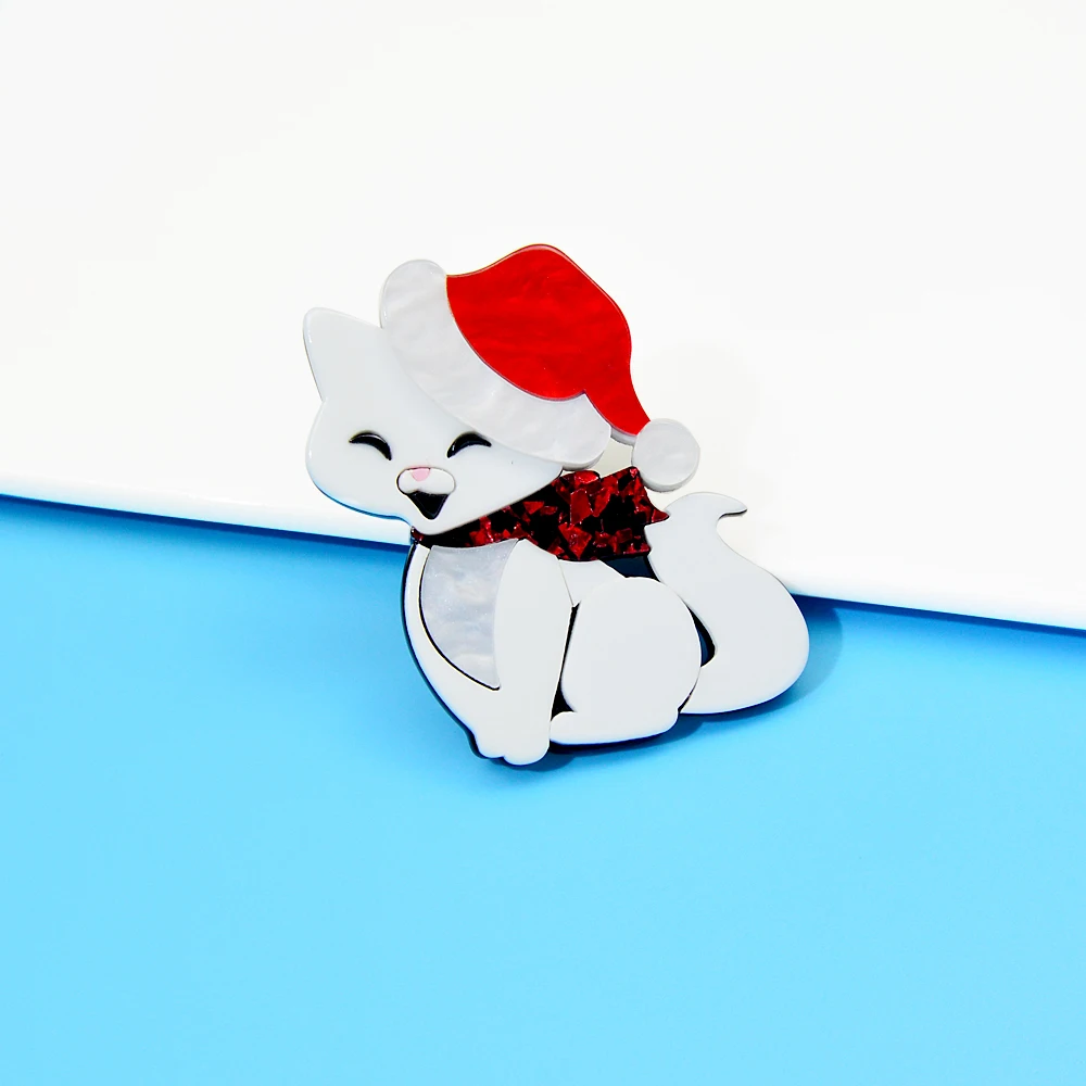 CINDY XIANG ropa acrílica Navidad sombrero rojo broche de gato diseño Animal Pin mujeres y hombres joyería de moda lindo gatito nuevo