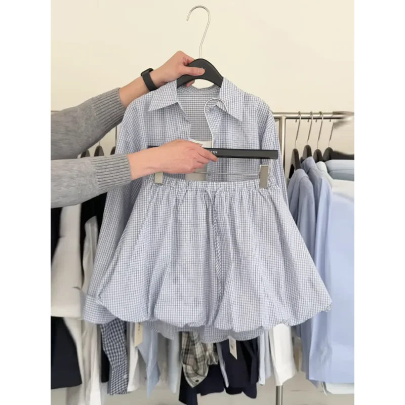 

Women's Denim Two Piece Set Embroidered Flower Ruffled Collar Half-Sleeve Top Cropped Pants Casual Outfit