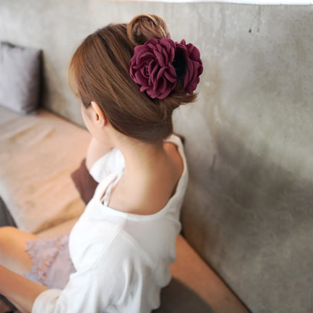 

4Pcs Large Fabric Rose Flower Hair Claws Hair Clips for Women Wedding Party Festival Anniversary Fashion Barrettes Wine Red