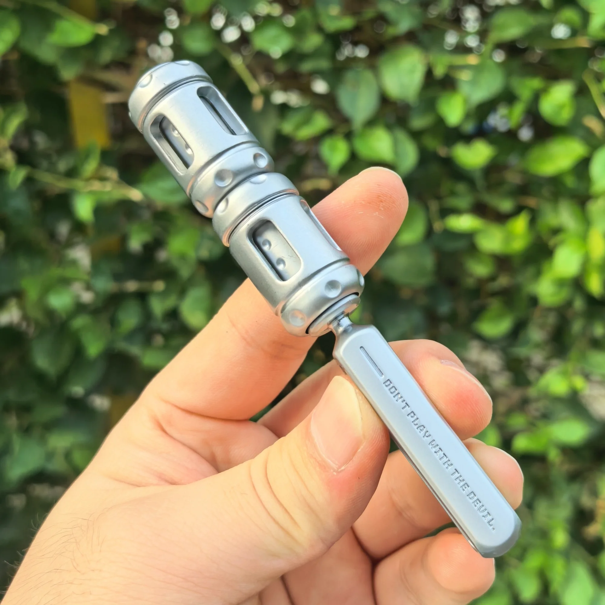 ฟิดเจ็ตสปินเนอร์แบบมือถือ ของเล่นคลายเครียดสำหรับผู้ใหญ่ ของขวัญโลหะ ช่วยลดความวิตกกังวล