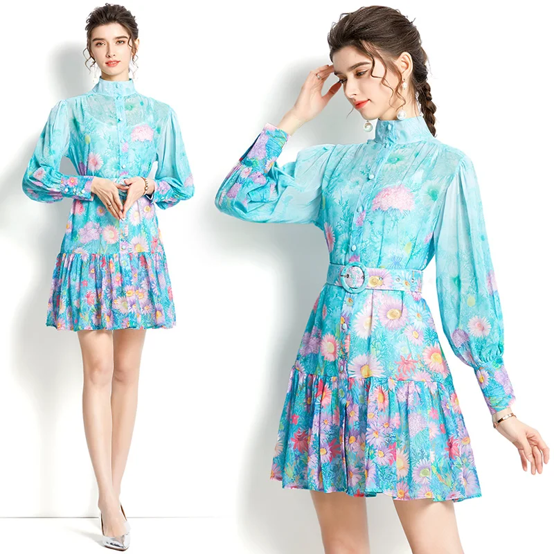 

Дизайн - Ранняя весна, короткое платье с воротником-стойкой и принтом