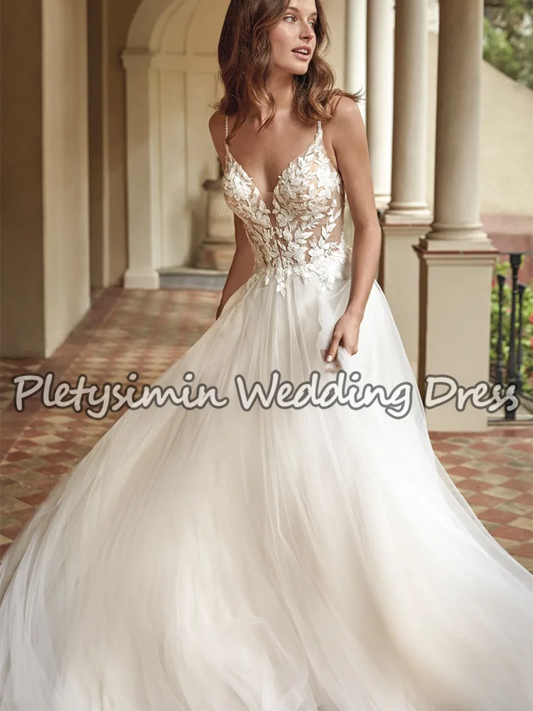 우아한 튤 A라인 웨딩 드레스 섹시한 V넥 레이스 아플리케 신부 드레스 스파게티 스트랩 보헤미안 베스티도 데 노비아 맞춤 제작