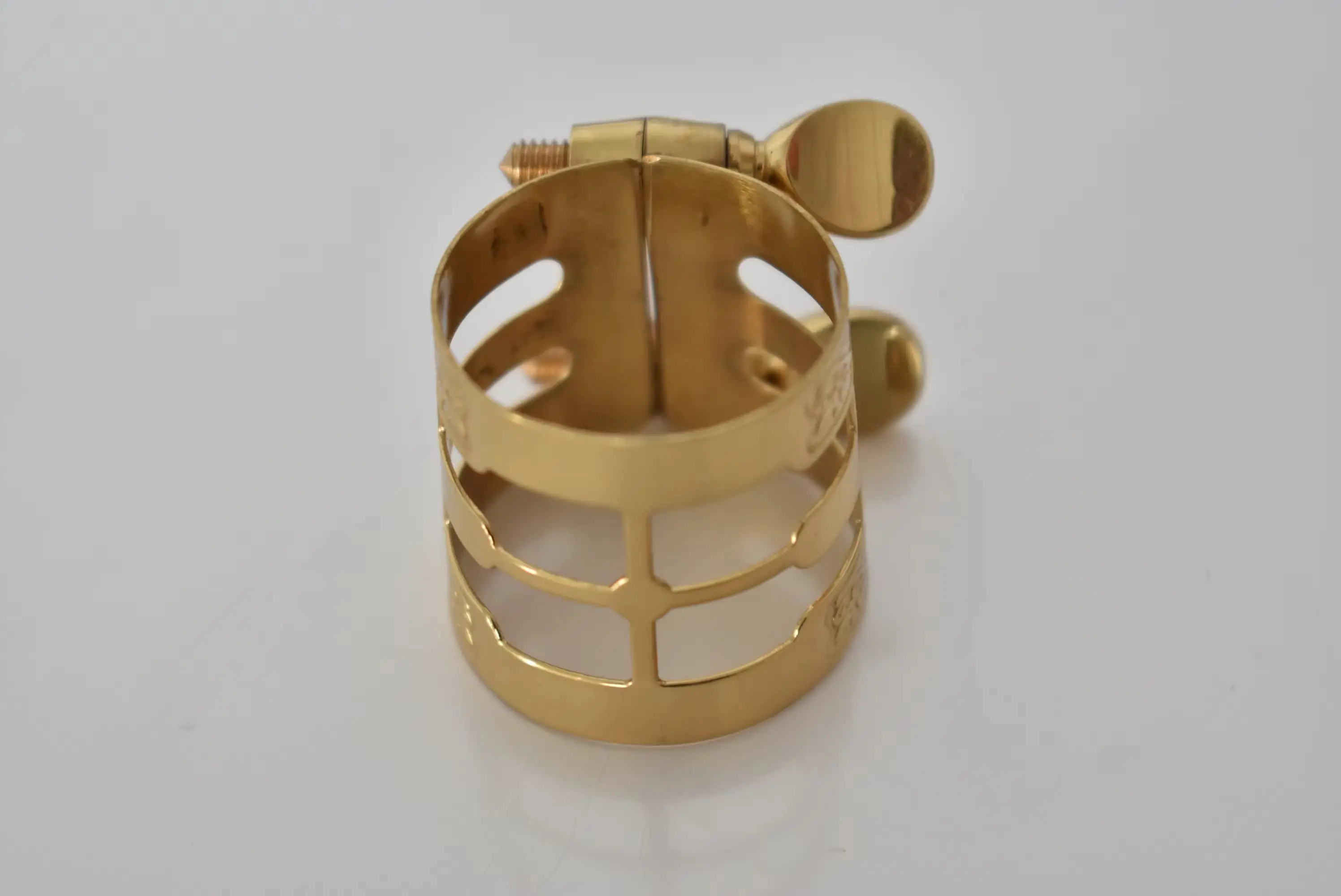 

Copper carving technique for saxophone flute head clips