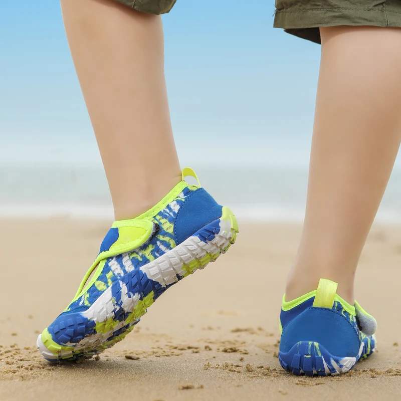 Children's aqua shoes Outdoor beach swimming shoes Water sports shoes Light speed interference water shoes 25-38 size water shoe