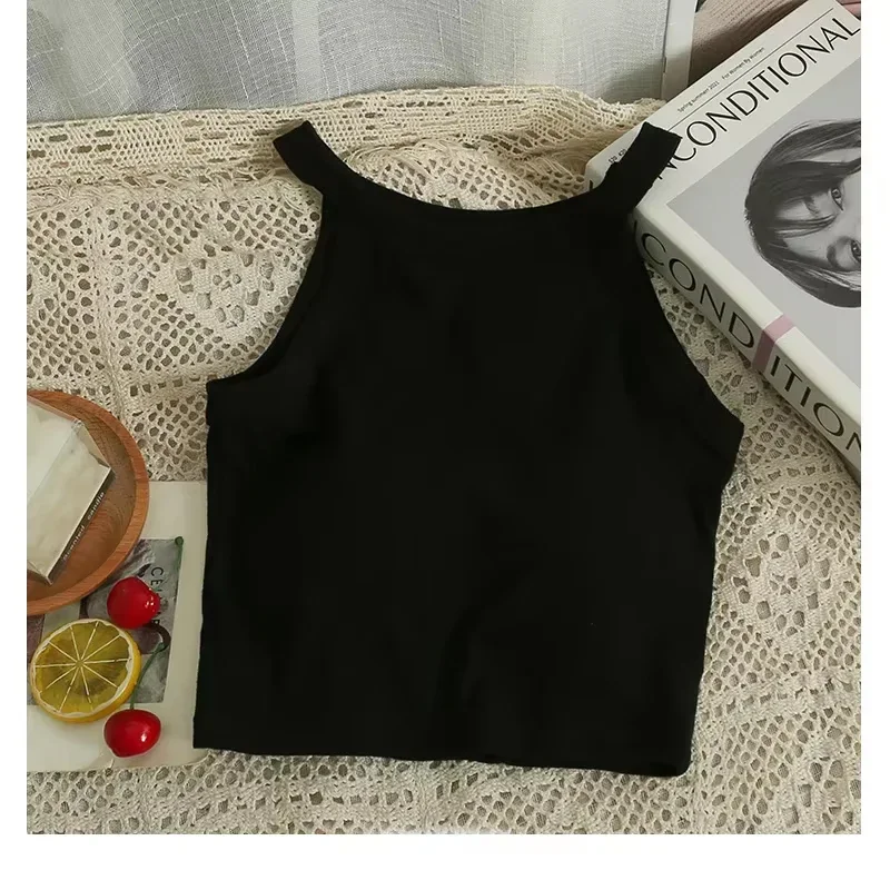 ITOOLIN Damen Y2K Elastische Basic Strick-Crop-Tops Schlanke Sport-Tanktops mit BH-Polster Lässige Schulterfreie Lauf-Tops Einfarbige Camis