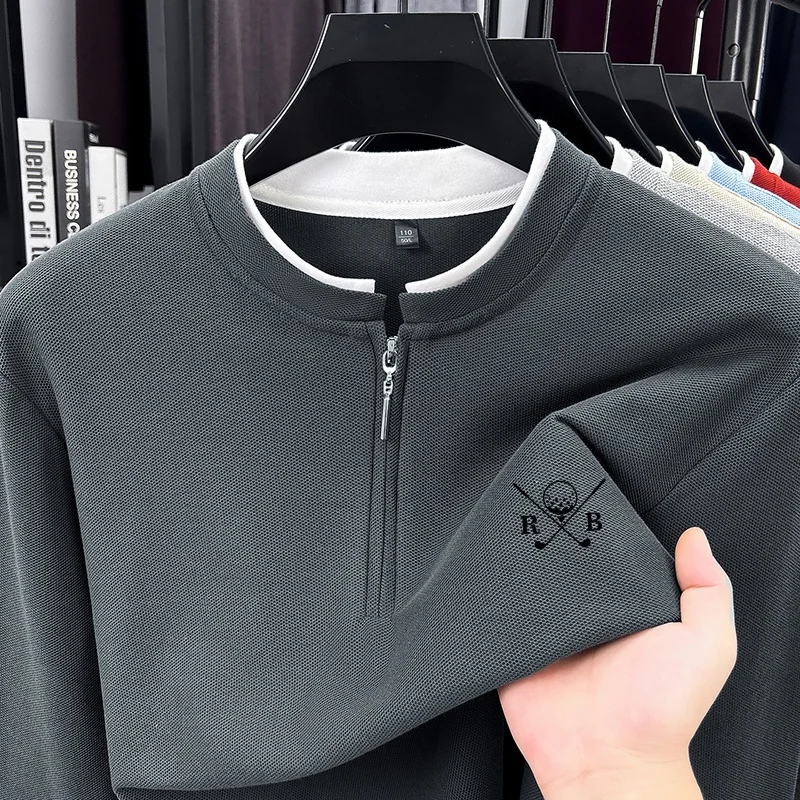 Designer-Marke, 100 % Baumwolle, weiches Herren-T-Shirt mit Stehkragen, im Look eines zweiteiligen Outfits, langärmelig, mit halbem Reißverschluss, ideal für den Alltag, vielseitige Herrenbekleidung. – Detail 3