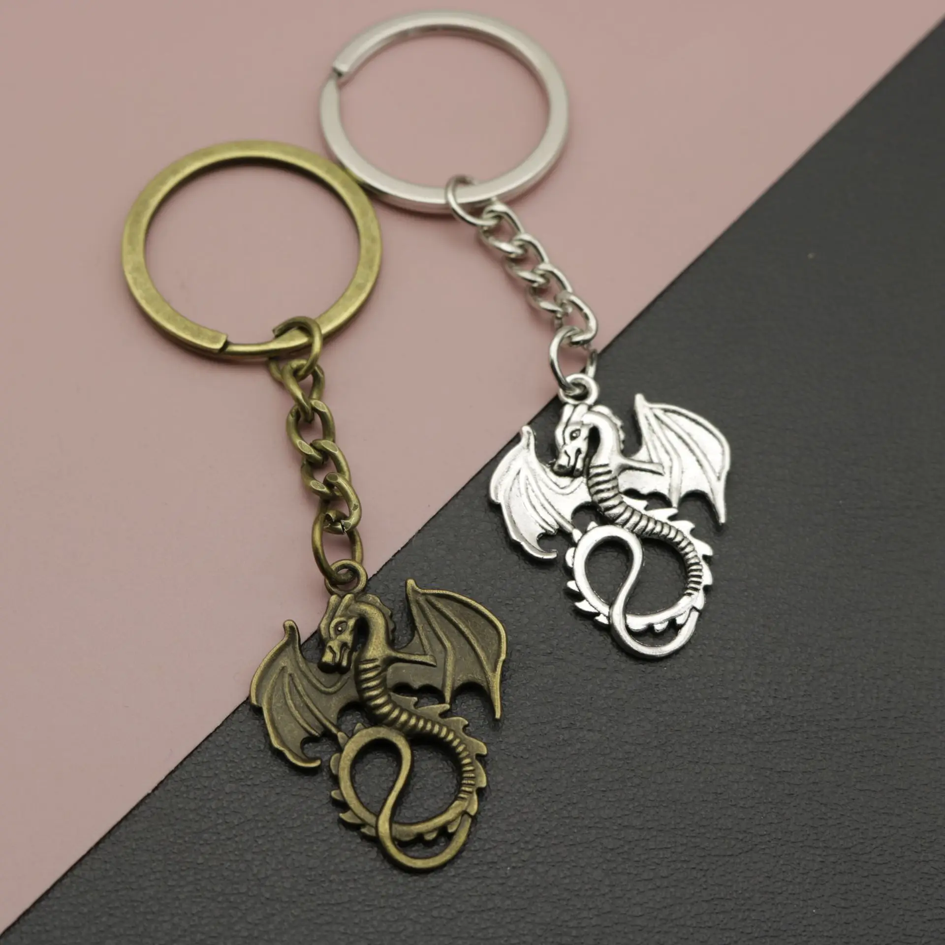 Creative Keychain Alloy Flying Dragon Vintage Keychain TQ08