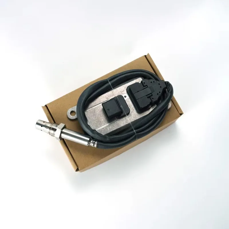 High Quality 24V NOX Sensor 5WK96775A 5801754014 Nitrogen Oxygen Sensor With Premium Chip For IVECO Truck Replacement Parts