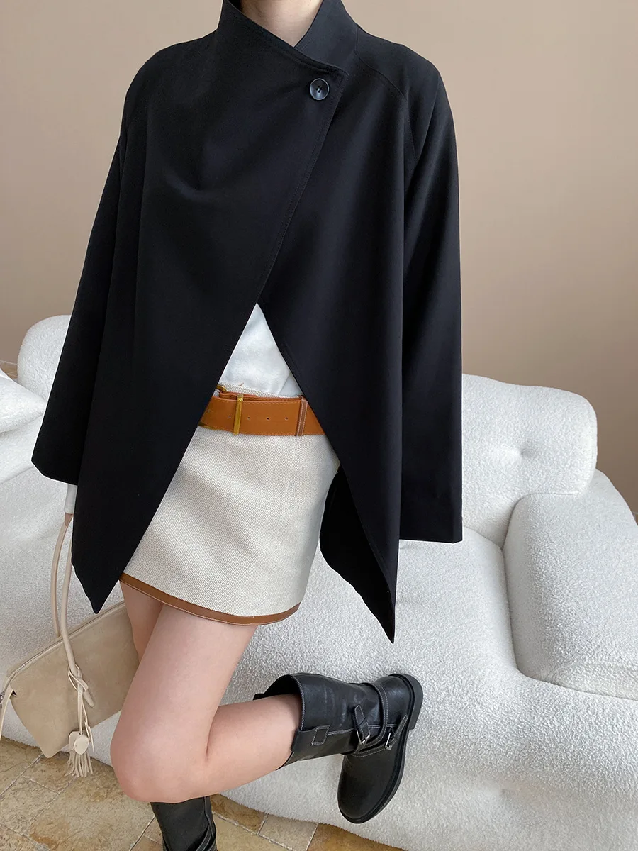 

High end commuting, small stature, high-end feel, big lapel temperament, waist hugging windbreaker jacket, short style