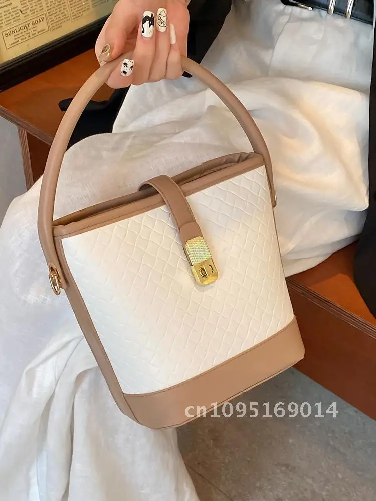 

Fashionable Urban Minimalist Rhombic Texture Bucket Bag Casual Shoulder Crossbody Handbag PU Leather Black White Khaki Brown