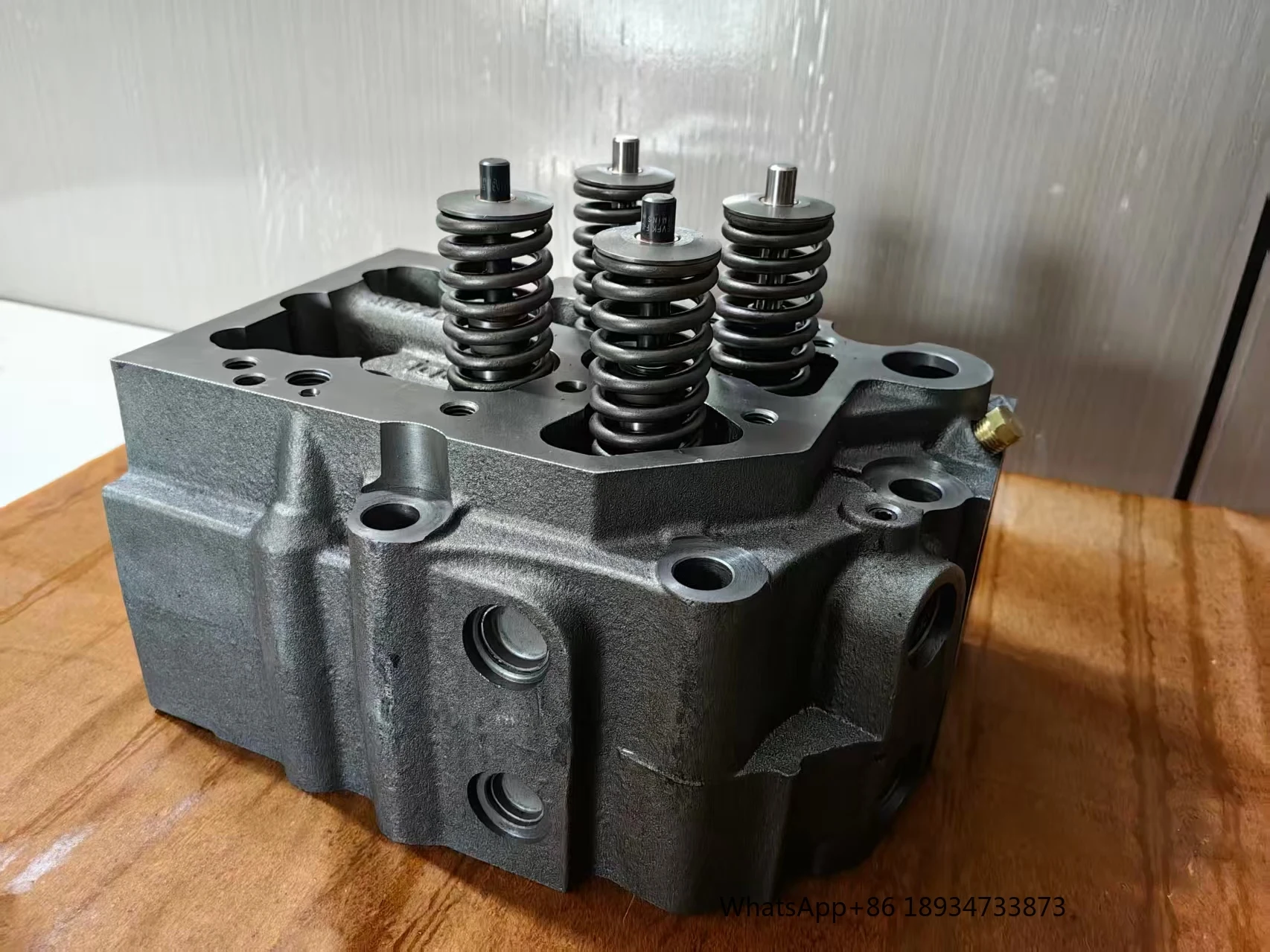 QSK60 Complete Cylinder Head for Cummins Engine Part OEN 3647149 5371844 5372485 3641461 3641562 Engine Head Assembly