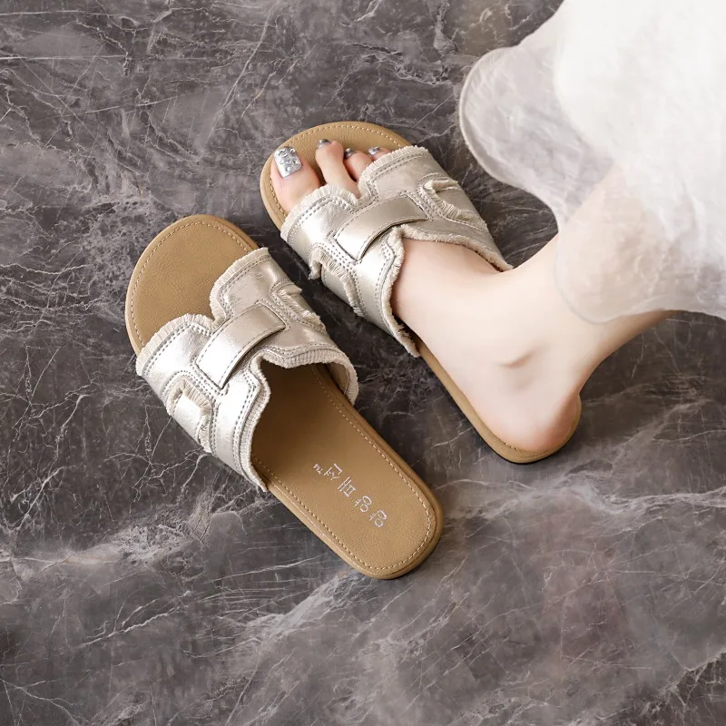 

Модные летние женские пляжные шлепанцы с открытым носком из синтетической кожи, повседневные слипоны на плоской подошве, дышащие летние сандалии