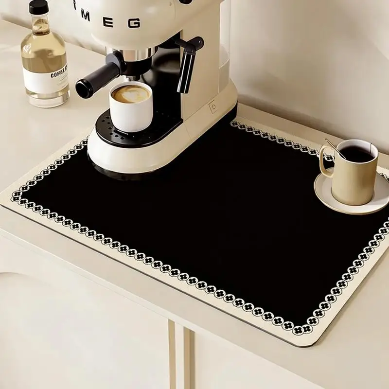 Square Diatomaceous Earth Heat-Insulating Draining Mat – Non-Slip Kitchen Countertop Mat for Cups and Coffee