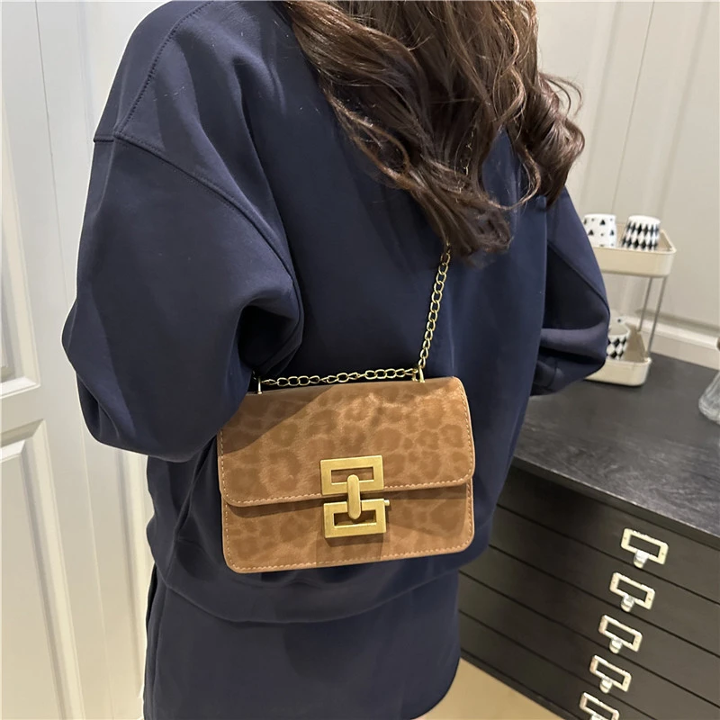 

Unique Simple Messenger Bag For Leisure Activities Mini Size Crossbody Handbag Women Solid Color Classic Design