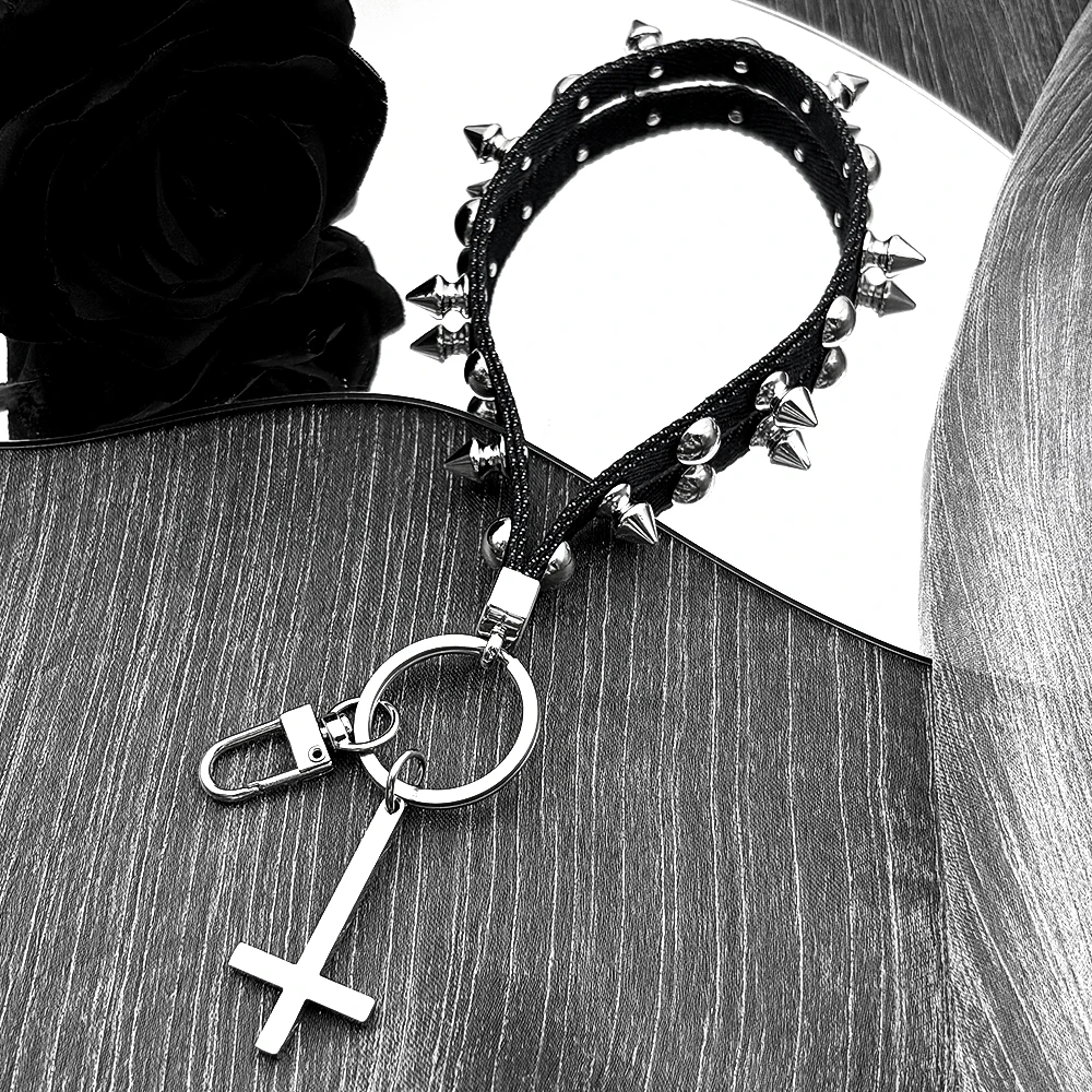 Neue Niet Leder Seil Kreuz Schlüsselbund Goth Kreative Punk Tasche Hängen Seil Geschenk Trendy Charme Christentum Schlüsselanhänger Schmuck – Detail 9