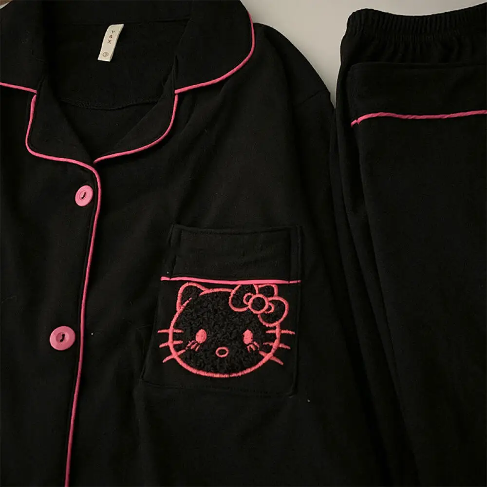 ชุดนอนผ้าฟลีซลายการ์ตูนซานริโอ้ ฤดูใบไม้ร่วง ฤดูหนาว น่ารัก ลายเฮลโลคิตตี้ ชุดนอนผ้าพลัฌสำหรับผู้หญิง ชุดนอนหนานุ่ม อุ่นสบายสำหรับสาวๆ