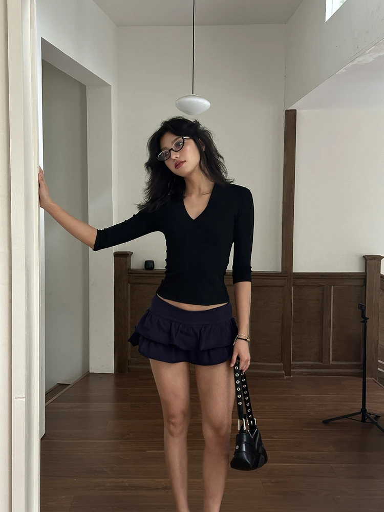 Yedinas V-neck Streetwear Black T Shirt Women Clothes Half Sleeve Korean Fashion Slim Summer Tops Tees Female Clothing T-shirt