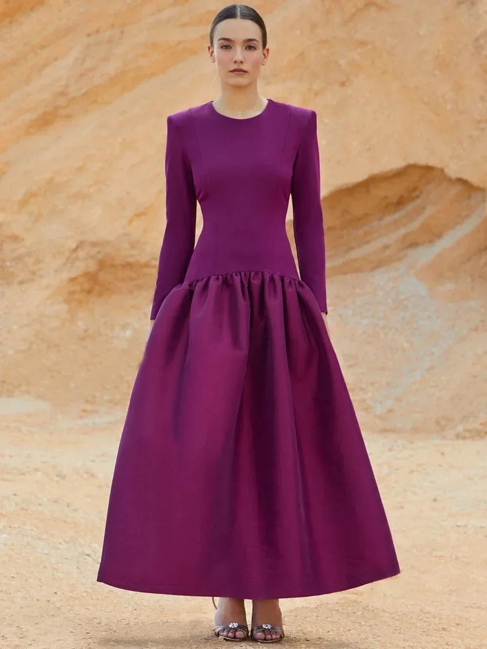 Personalizzato JDY di alta qualità tinta unita lavorato a maglia increspato a-line o-collo abito longuette abito da ballo classico elegante stile moderno unisex