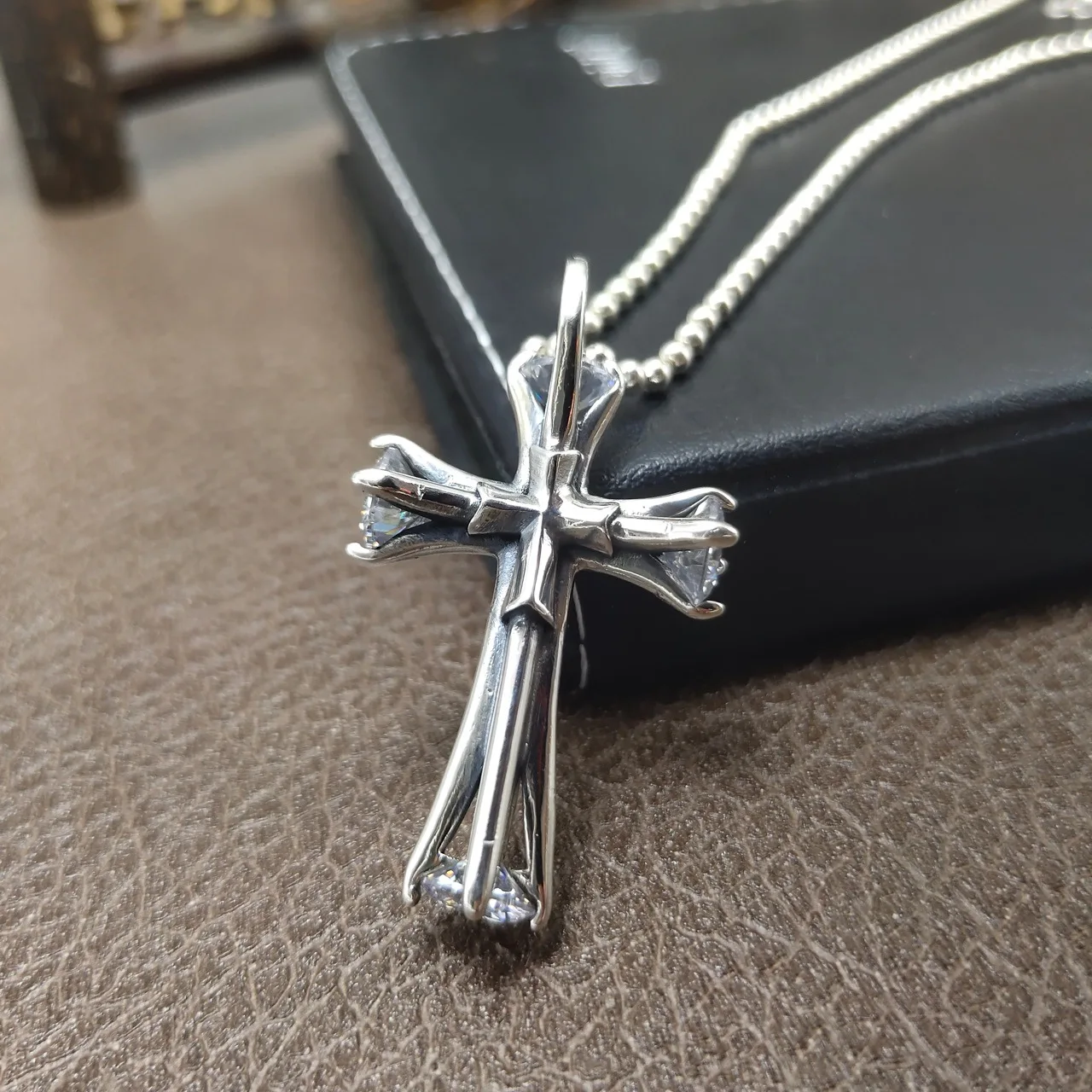 

S925 sterling silver pendant fashion ornament trendy inlaid zircon cross necklace for men and women hip hop