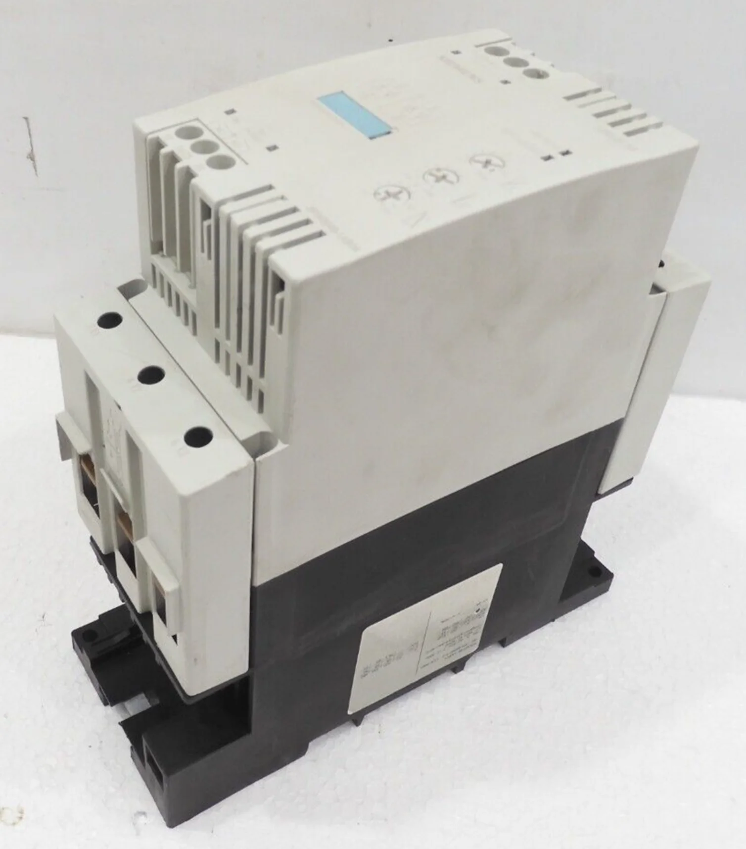 USED  3RW3046-1AB04   In the warehouse fast shipping