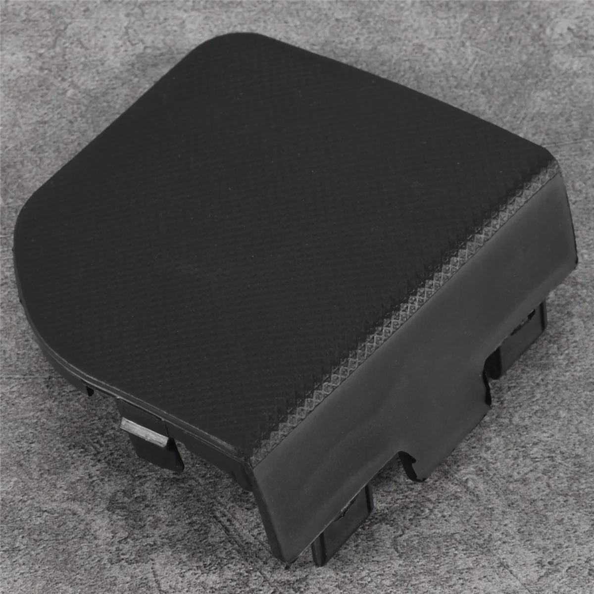 AT77 المصد الأمامي سحب هوك غطاء سحب هوك غطاء مقطورة غطاء لتويوتا فيوس 2014 2015 2016 52721-0D050